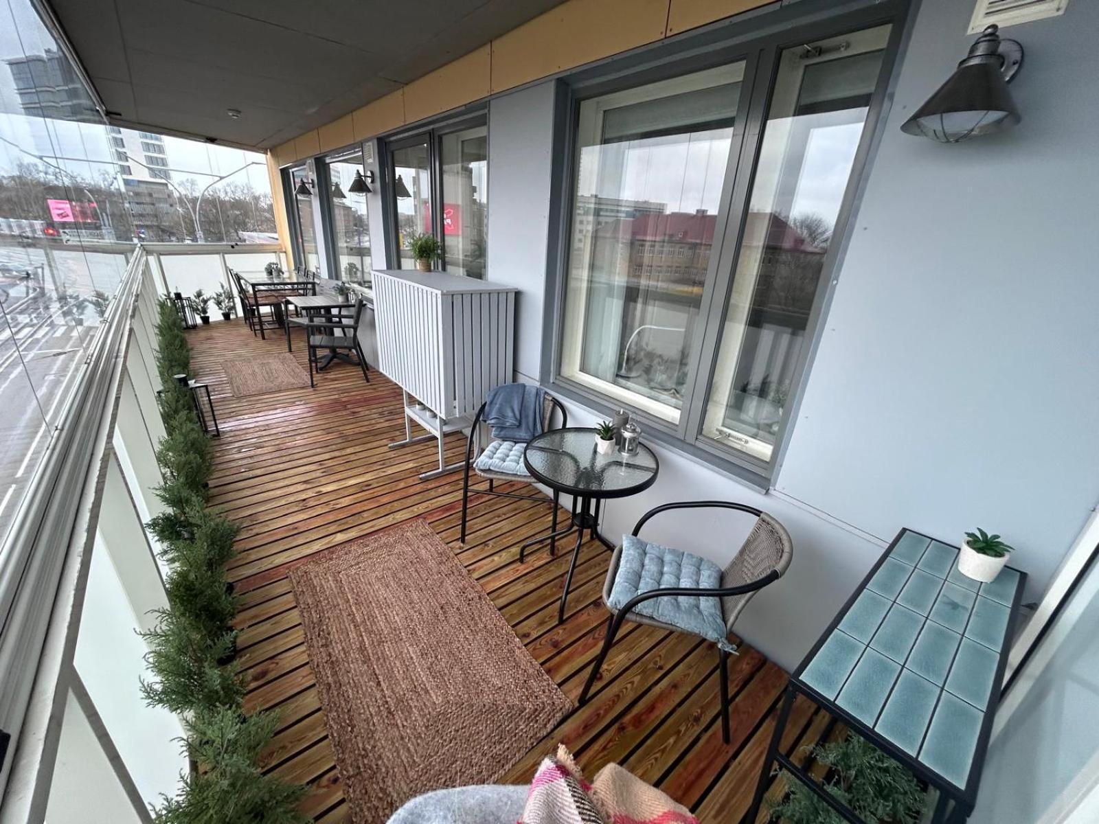Stella'S Apartment - City Center - Free Secure Parking - Big Sun Terrace - Air Conditioning - Wifi - Tram To The Tallinn Bus Station And Old Town Kültér fotó