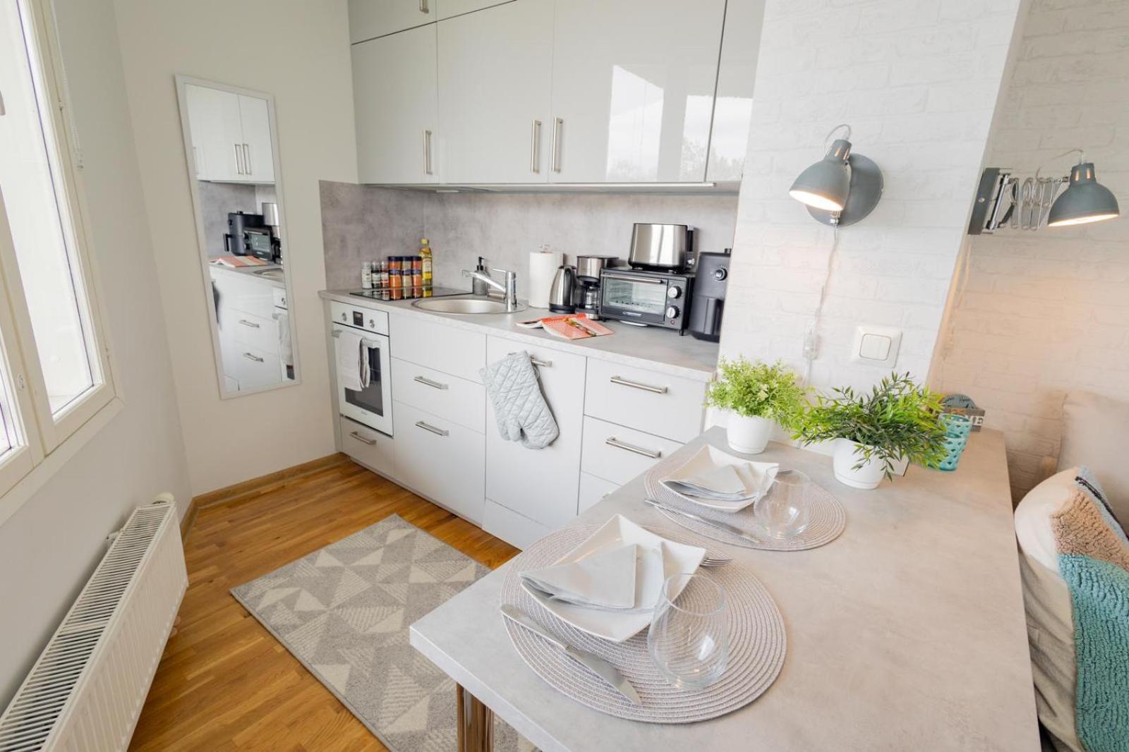 Stella'S Apartment - City Center - Free Secure Parking - Big Sun Terrace - Air Conditioning - Wifi - Tram To The Tallinn Bus Station And Old Town Kültér fotó