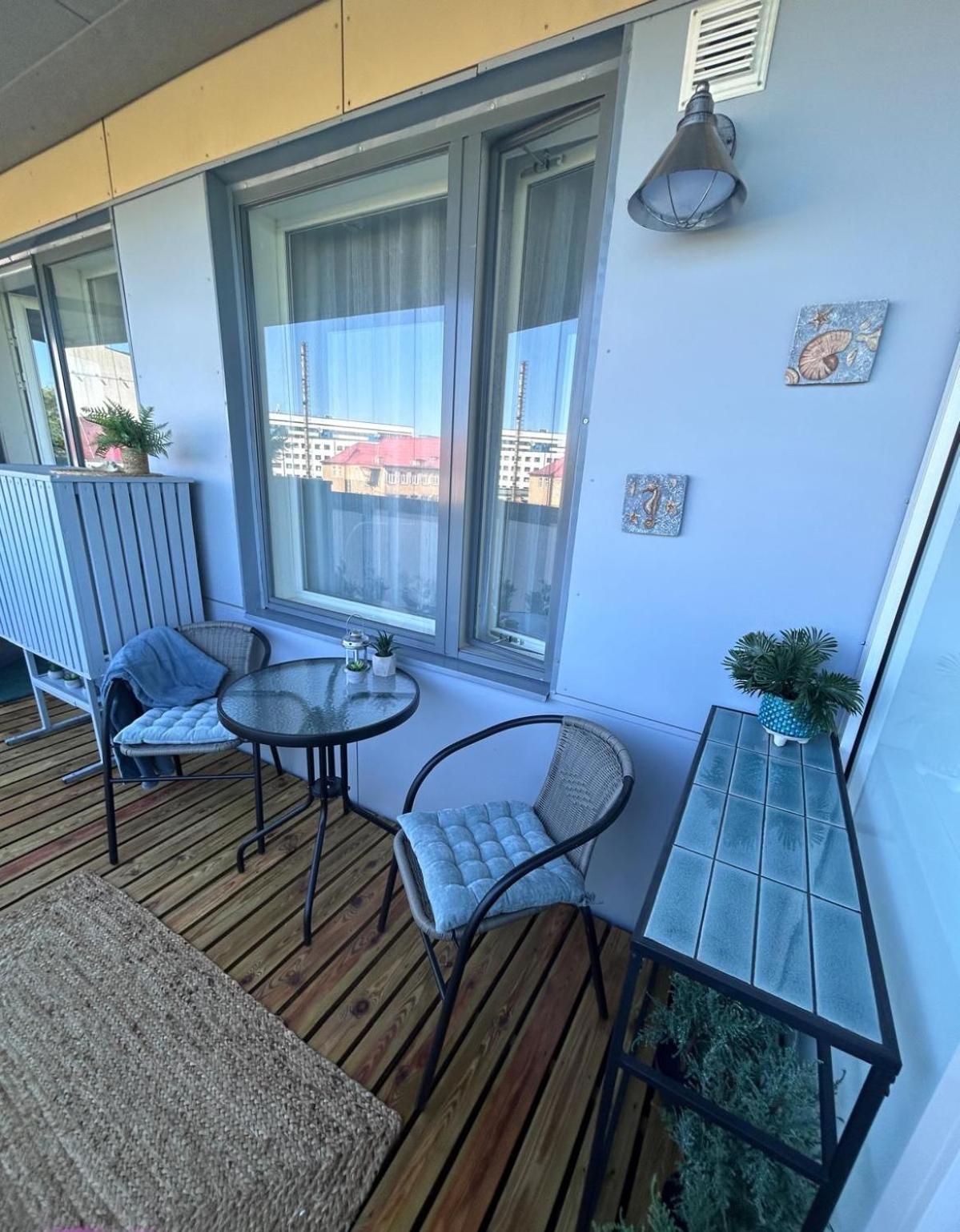 Stella'S Apartment - City Center - Free Secure Parking - Big Sun Terrace - Air Conditioning - Wifi - Tram To The Tallinn Bus Station And Old Town Kültér fotó