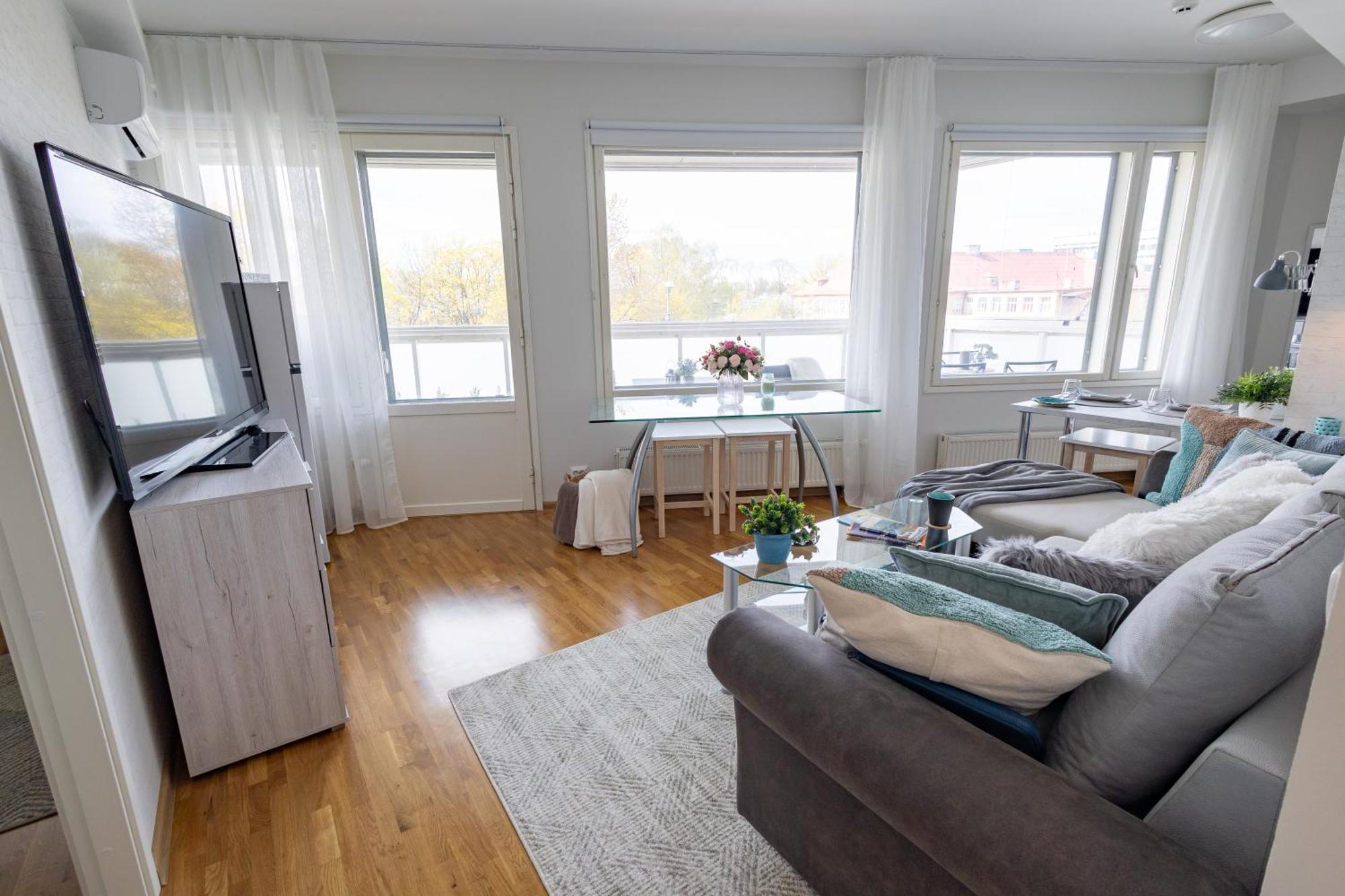 Stella'S Apartment - City Center - Free Secure Parking - Big Sun Terrace - Air Conditioning - Wifi - Tram To The Tallinn Bus Station And Old Town Kültér fotó